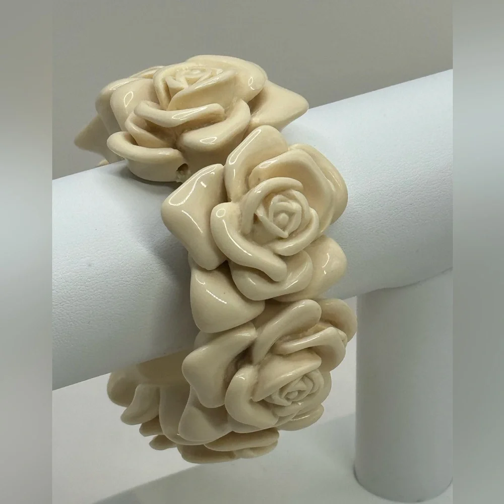 Vtg Cream Rose Bracelet - Picture 1 of 7